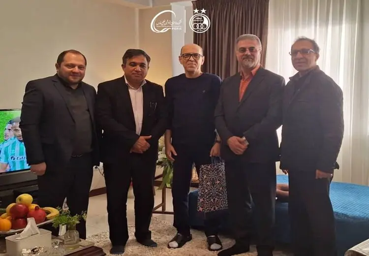 عیادت مدیران استقلال از مدیرعامل پیشین آبی‌ها !