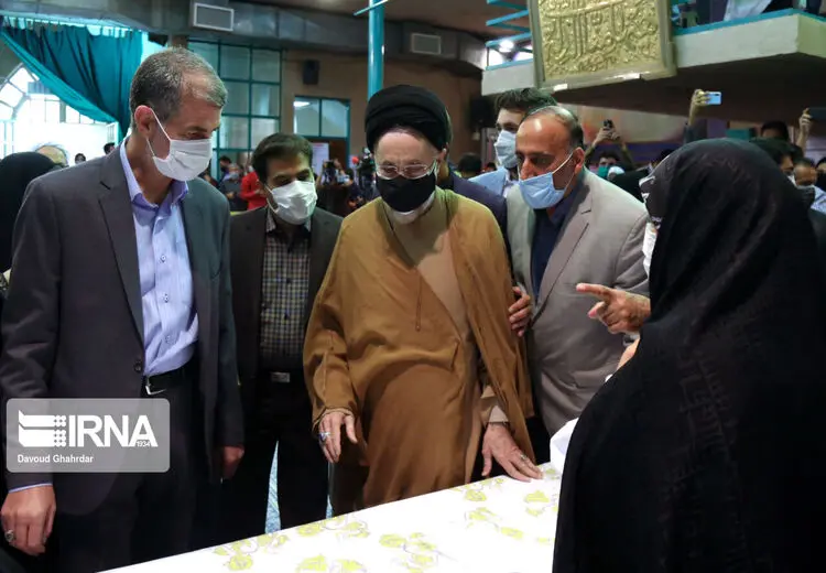 رای‌دادن خاتمی در جماران