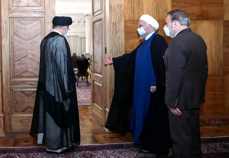 رئیسی به دیدار روحانی رفت