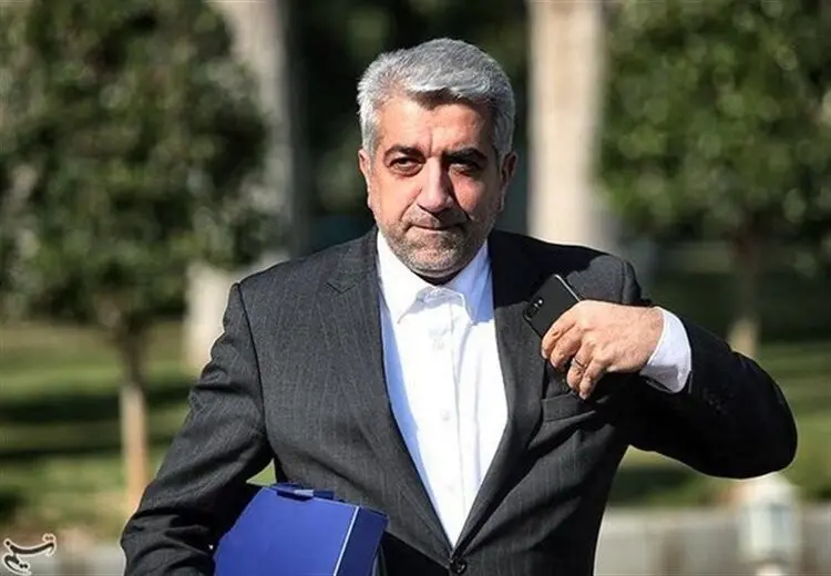 تکذیب سکونت وزیر نیرو در هتل