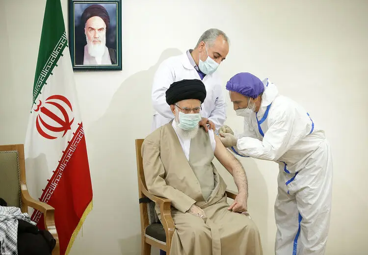 تزریق دوز دوم واکسن کرونا به رهبر انقلاب