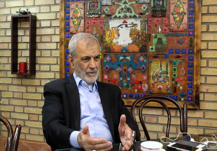 غفوری فرد: کابینه پیشنهادی رئیسی آچار به دست هستند/ دولت روحانی بدشانسی آورد