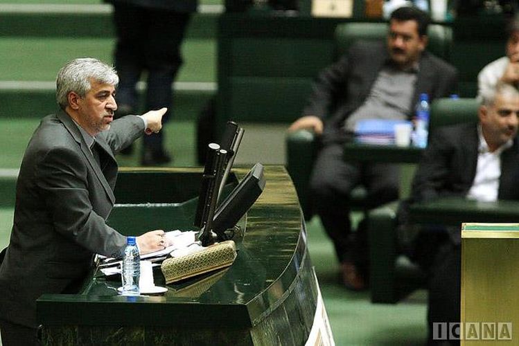 10 سال قبل مجلس هشتم به گزینه احمدی‌نژاد که امروز وزیر پیشنهادی رئیسی برای وزارت ورزش و جوانان است، رای منفی داد