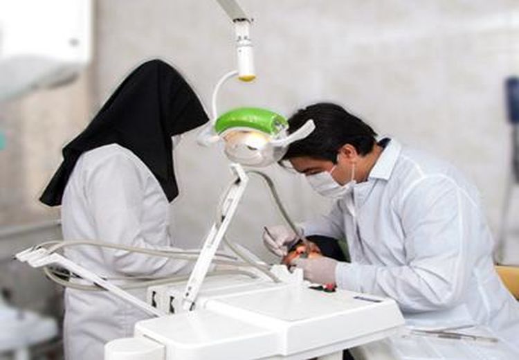 انتقادمعاونت زنان از شرط کسب رضایت همسر برای تعیین محل خدمت زنان داوطلب آزمون دستیاری دندانپزشکی