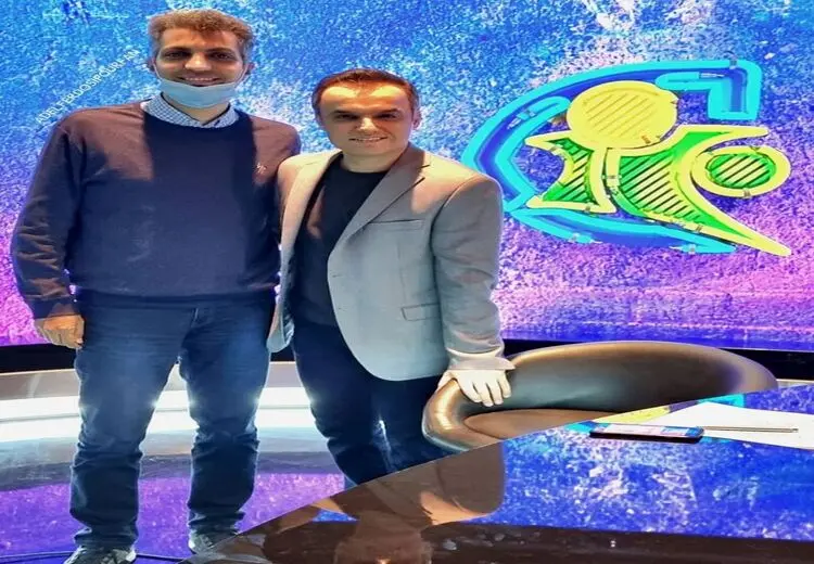عکس/ عادل فردوسی‌پور در پشت صحنه فوتبال 120