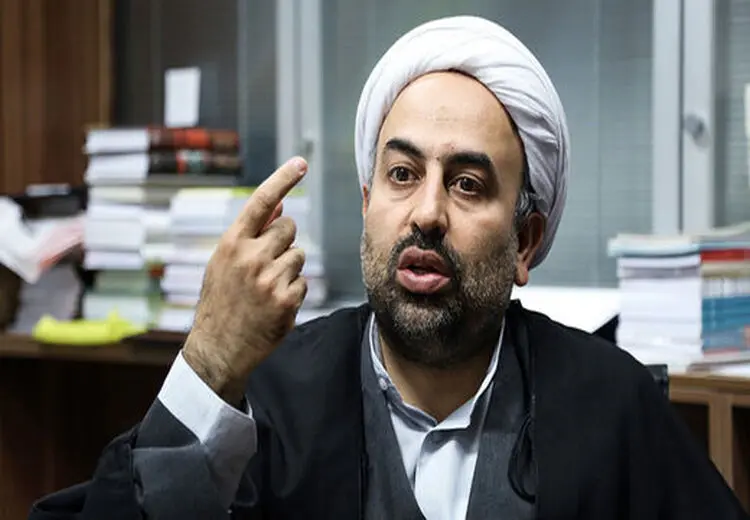 زائری : کاری به خانم‌ها ندارم ، می روم سراغ …
