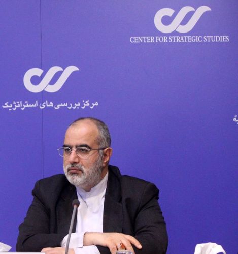 مشاور روحانی به منتقدان کرونایی دولت پاسخ داد.