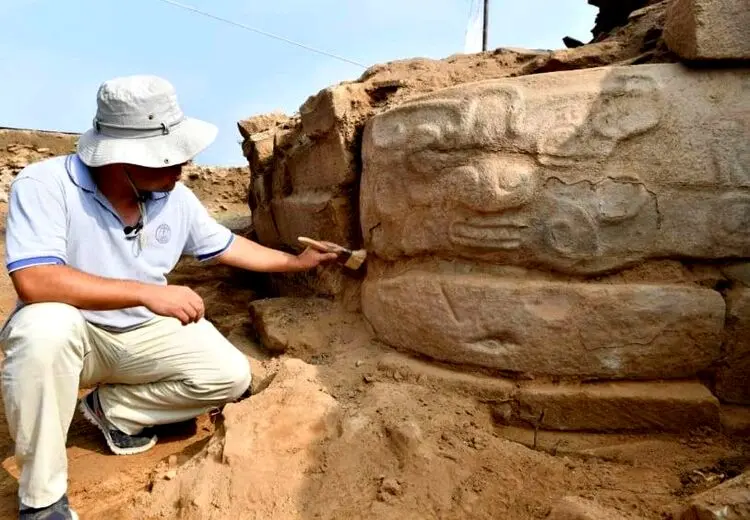 کشف سنگ نگاره ۴۲۰۰ ساله در چین