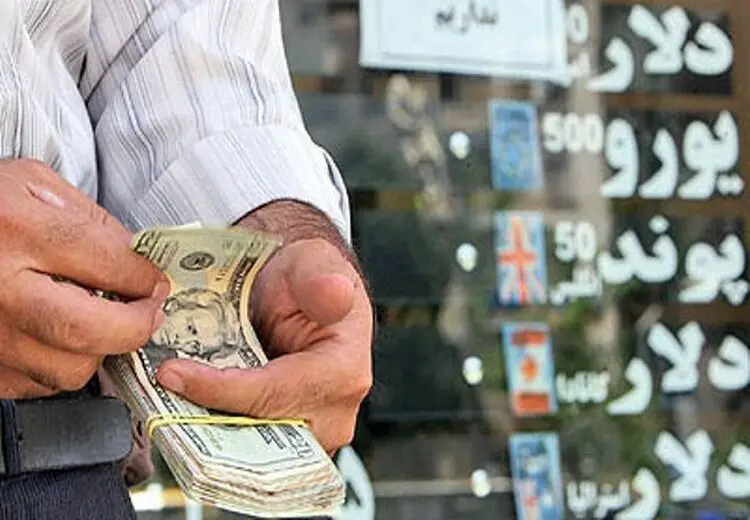 صف فروش دلار در بازار ارز/ دلار سقوط می‌کند؟