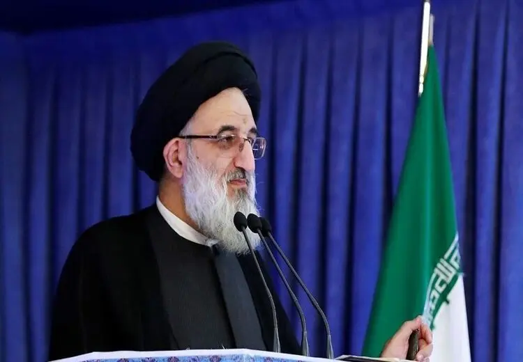 امام جمعه کرج: عده ای پست فطرت برای مدافعان حرم چه تهمت هایی زدند/ عمق نابودی اسراییل نزدیک است
