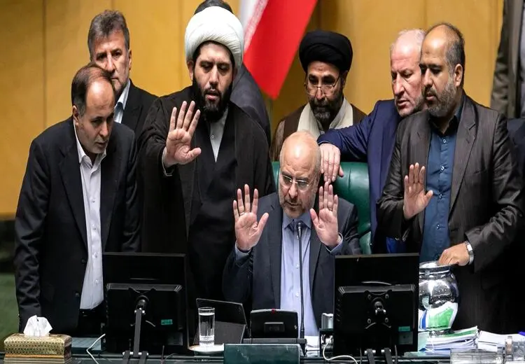 با تصمیم مجلس، سقف حقوق و مزایا برای برخی مشاغل برداشته شد