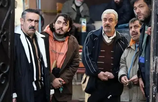 ناراحتی عباس جمشیدی‌فر از پخش سریالش در تلویزیون + فیلم