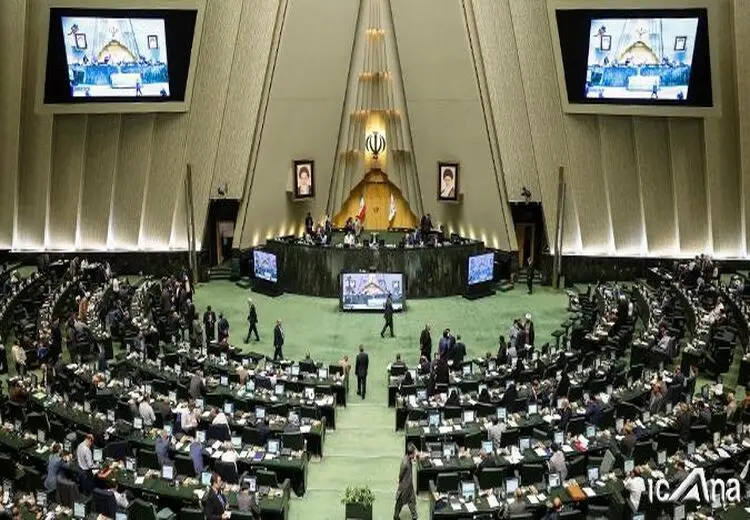 ارائه گزارش کمیسیون امور داخلی مجلس درباره فوت “مهسا امینی” در سه شنبه