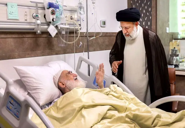 عیادت رئیسی از آیت‌الله نوری همدانی