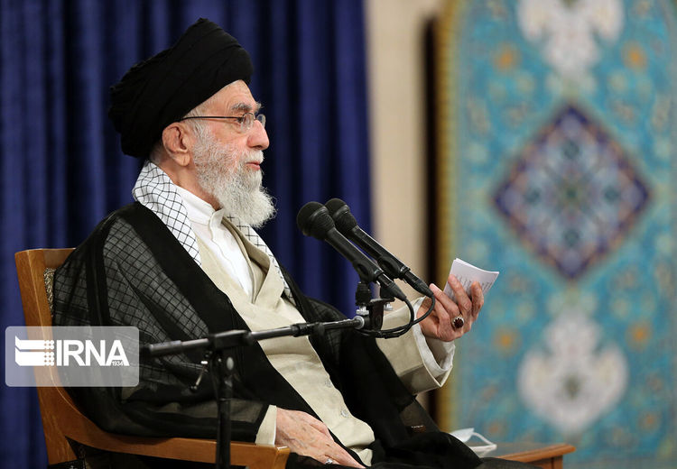 رهبر انقلاب: می‌گفتند تصاویر پهپادهای ایرانی فتوشاپ است، حالا می‌گویند چرا به فلانی می‌فروشید