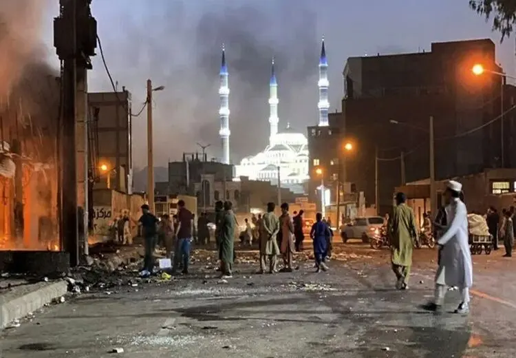 پذیرش قصور و عزل فرمانده انتظامی و رئیس کلانتری ۱۶ زاهدان