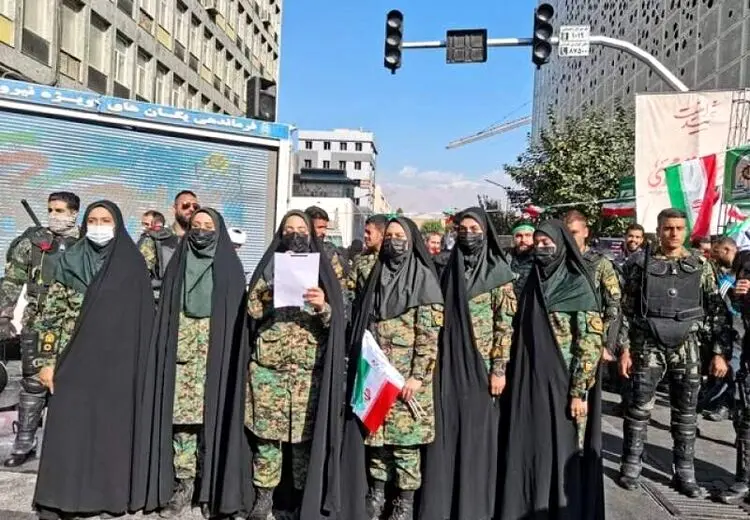 حضور زنان گارد ویژه در راهپیمایی ۱۳ آبان + عکس