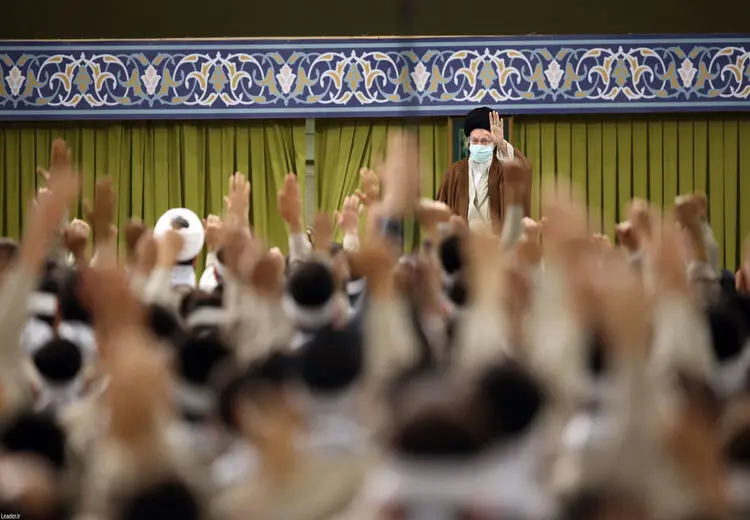 مساله چند نفر ضدانقلاب در داخل کشور نیست/ دشمن به دنبال برجام ٢ و ٣ بود/ بسیجیان در قضایای اخیر مظلوم واقع شدند