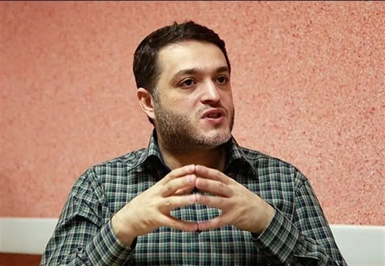 قوچانی: علی کریمی سال ۹۶ هشتگ «من پشیمانم» زد، حاکمیت خوشحال شد، چون تصور می‌کرد منظور او رای به روحانی بوده