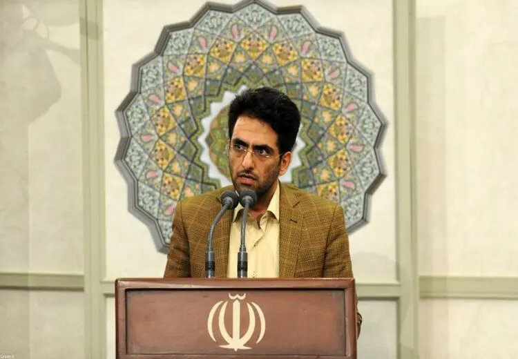 انتقاد از بازداشت کامفیروزی/ وکلا را دستگیر نکنید