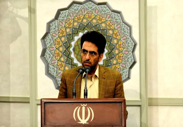 انتقاد از بازداشت کامفیروزی/ وکلا را دستگیر نکنید