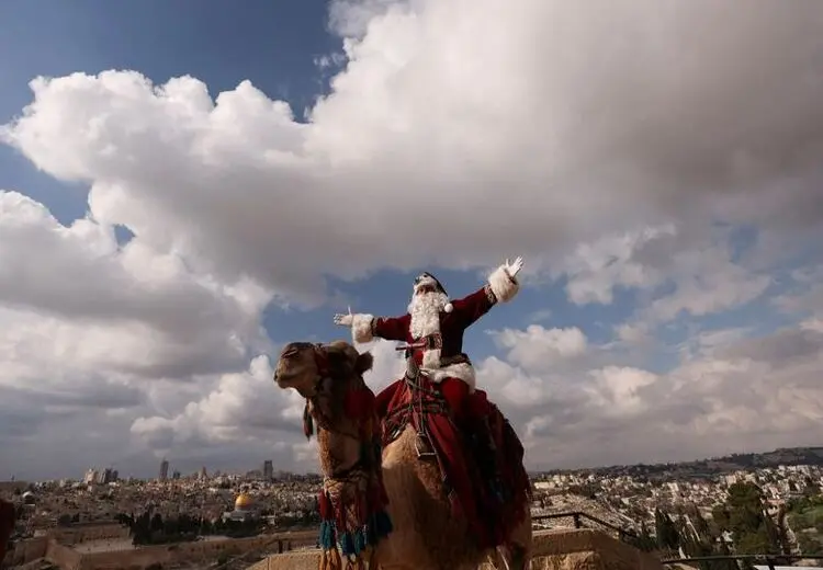 بابانوئل شترسوار