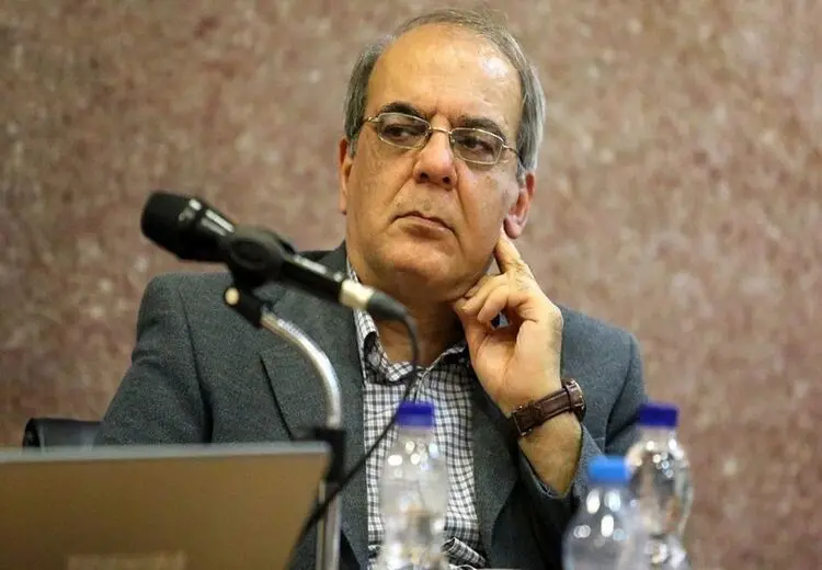 انتقاد عبدی از خاتمی: به جای آن‌که خود را سپر دین کنید؛ دین را سپر می‌کنید