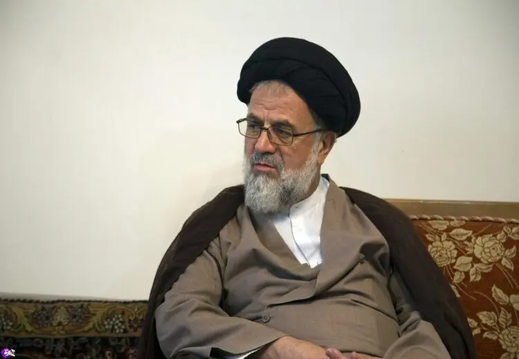 موسوی تبریزی: روس‌ها به ایران خیانت و سوء استفاده می‌کنند