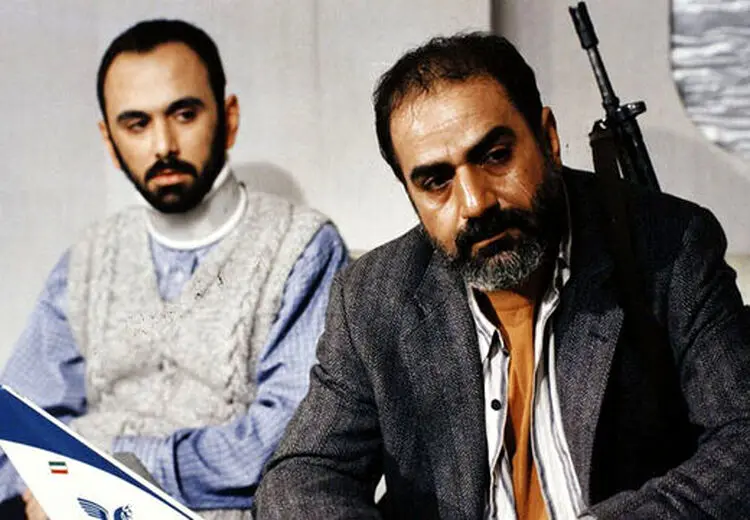 ۲۵ سال پیش،حاتمی کیا به معترضین خط می داد/ ده نمکی هم بعدا همین کار را کرد
