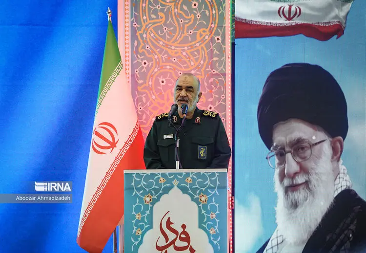 فرمانده کل سپاه: خطاکاران را به عاقبت سلمان رشدی، ارجاع می‌دهم