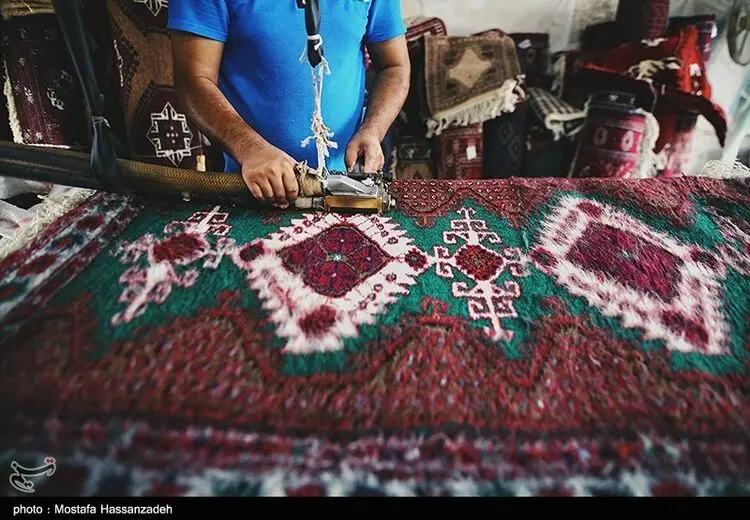 قالی دستباف به خاطر تحریم‌ها پشت در بسته اروپا و آمریکا مانده است