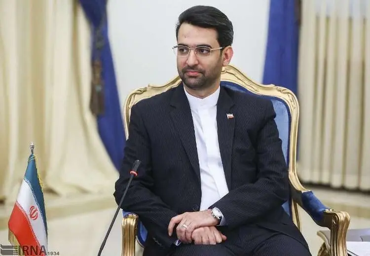 کنایه تند آذری‌جهرمی به نماینده مجلس/ همانطور که شما در روز تعطیل مترو با آن به مجلس رفتید من با واعظی نسبت فامیلی دارم!