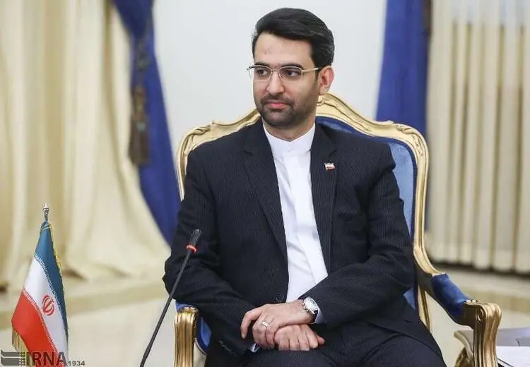 کنایه تند آذری‌جهرمی به نماینده مجلس/ همانطور که شما در روز تعطیل مترو با آن به مجلس رفتید من با واعظی نسبت فامیلی دارم!