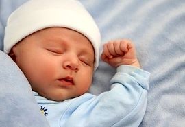 حتی آب هم برای نوزاد تا این سن ممنوع است