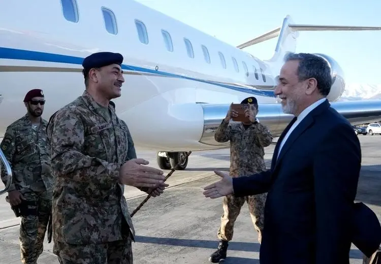 توییت عراقچی بعد از استقبال از فرمانده ارتش پاکستان