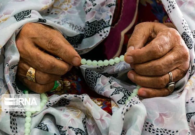 آیا نوادگان دختری از مستمری اجداد برخوردار می‌شوند؟  