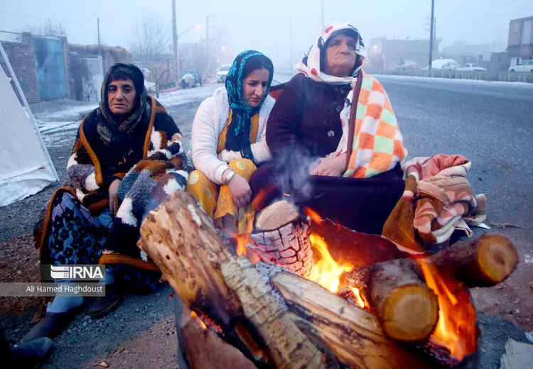 سرما و زلزله زدگان خوی