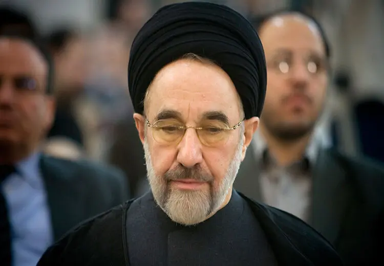خاتمی: ملت فراتر از نسل‌هایی است که در انقلاب و اصلاحات حضور داشته‌اند؛باید به خواست ملت تمکین کرد/ امام گفتند همه به قانون برگردیم