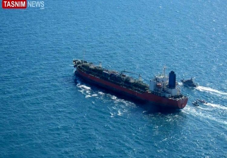 ادعای فایننشال تایمز: نفتکش‌های ایرانی نفت روسیه را حمل می‌کنند