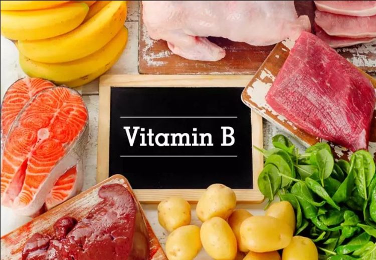 کمبود ویتامین ب ۱۲ چه مشکلاتی در بدن ایجاد می‌کند؟