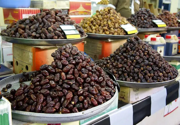 اگر زیاد خرما بخورید چه بلایی سرتان می آید؟