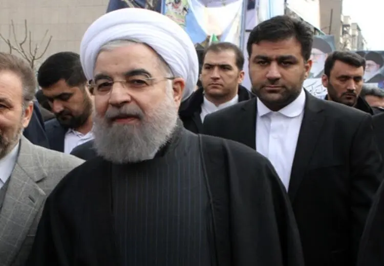 روحانی: با احترام به افکار گوناگون و شنیدن صدای مردم، بقای انقلاب تضمین می‌شود | نگذاریم اقلیتی قدرت‌طلب اکثریت را کنار بزنند که آن روز پایان انقلاب خواهد بود