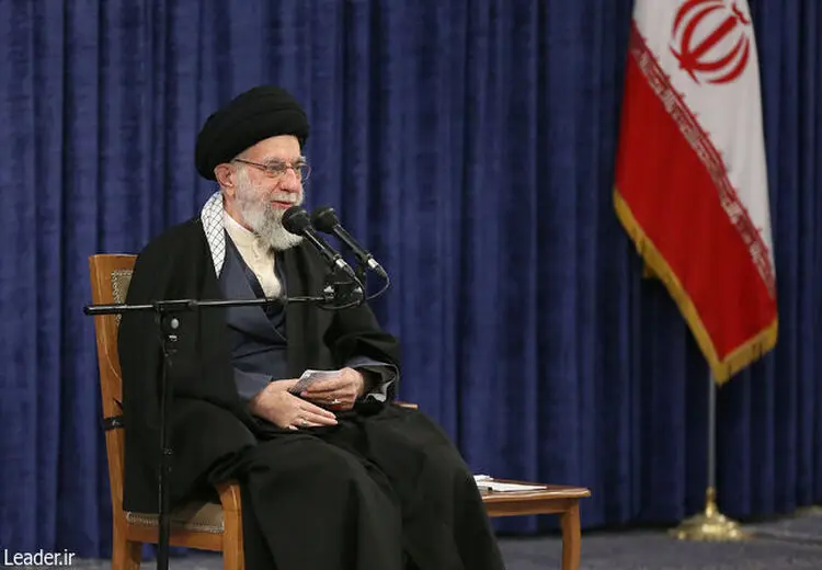 رهبر انقلاب: بنیه قوی مردمی نظام حجت را بر همه تمام کرد | از شبهه نباید رنجید