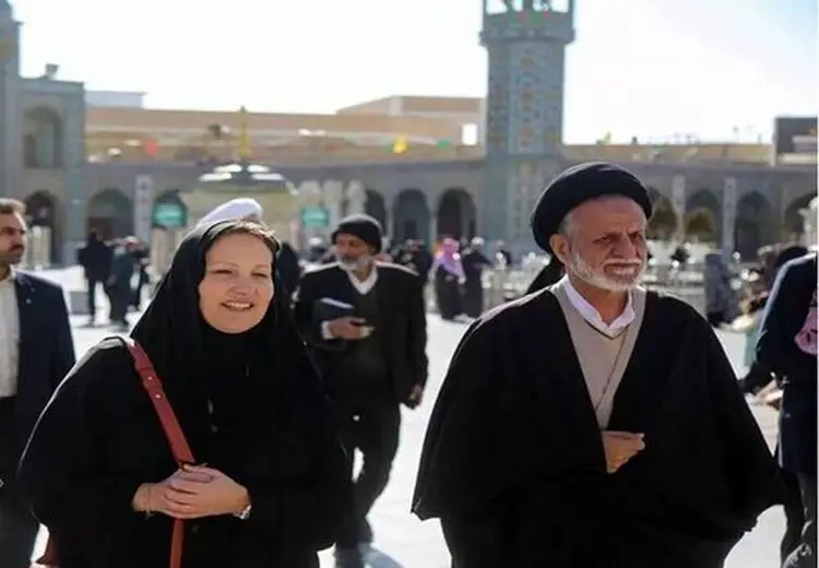 واکنش دولت سوئیس به انتقادها از حضور سفیر سوئیس با چادر در حرم حضرت معصومه