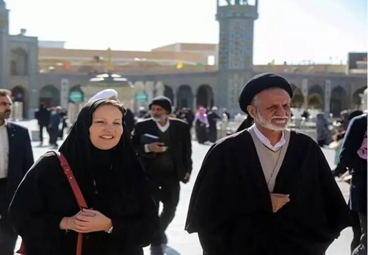 واکنش دولت سوئیس به انتقادها از حضور سفیر سوئیس با چادر در حرم حضرت معصومه