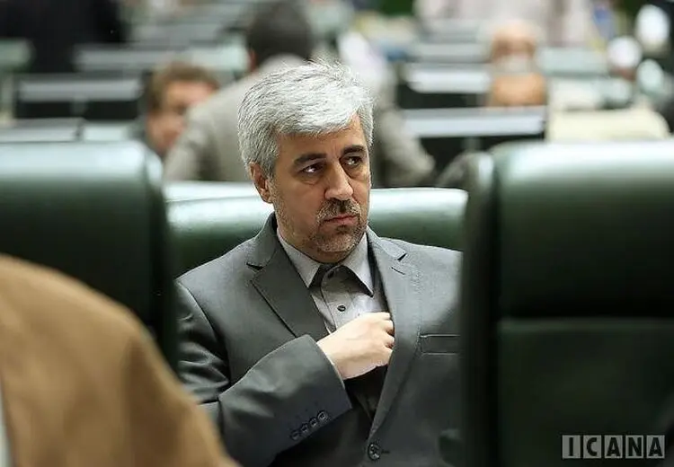 وزیر ورزش و جوانان به بخش عمومی منتقل شد
