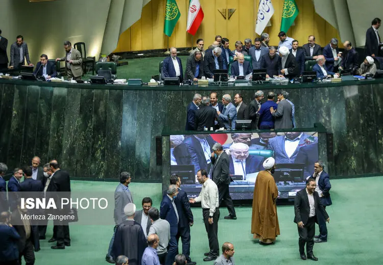 صحن علنی شلوغ!