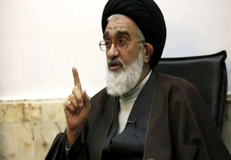 امام جمعه قم: مسائل اقتصادی نباید مانع فرزندآوری شود