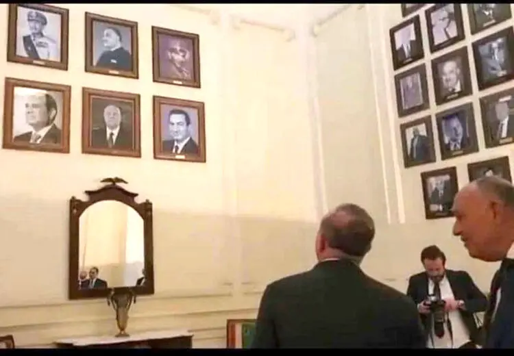جنجال گسترده بر سر جای خالی «محمد مرسی» بین تصاویر روسای جمهور مصر
