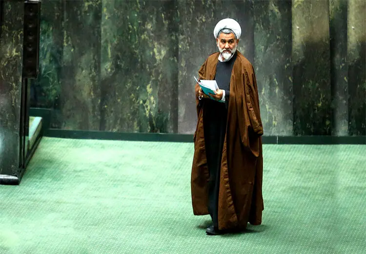 نماینده مجلس: کسی که فرزندش در آمریکاست، باید خودش حواسش جمع باشد